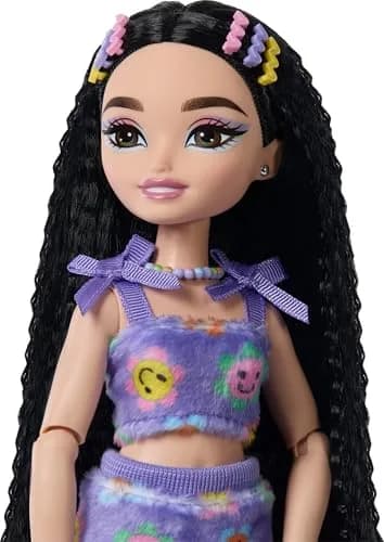 Barbie Dream Besties Skate Party Renee Doll & Accessories | 5-inch, Posable, Multicolor thumbnail 3