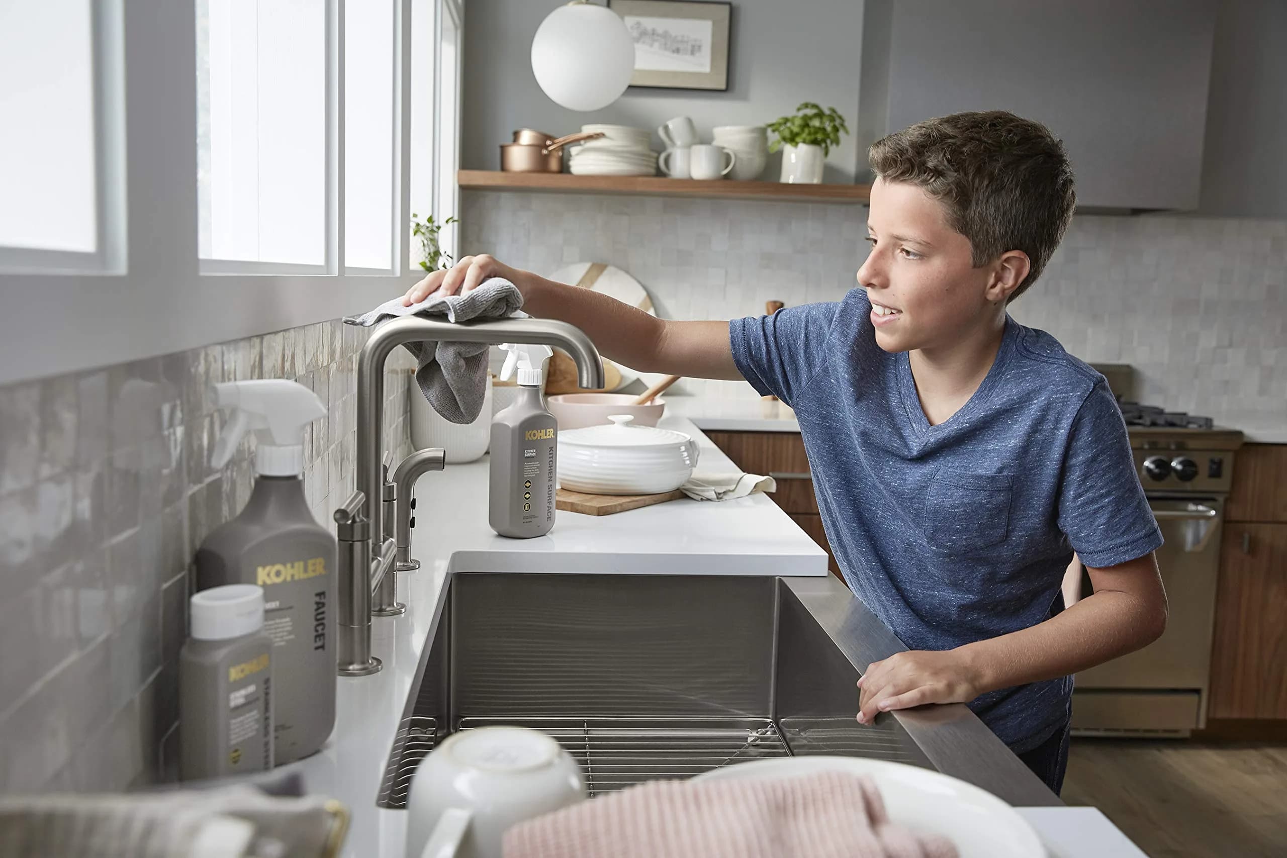 Kohler Faucet Cleaner 1.65 L (56 Fl Oz) Pack of 2 | Ammonia & Alcohol-Free Formula for Streak-Free Shine - view 7