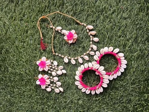 K&K KREATION Pink Floral Jewellery Set Medium | Handcrafted Elegance for Haldi Ceremonies thumbnail 5