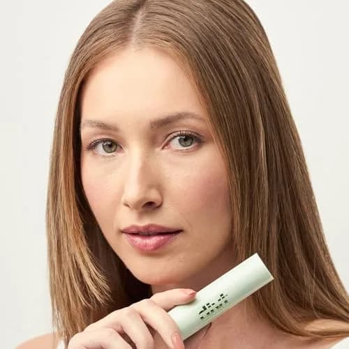 Divi Root Touch Up Blonde | Conceals Thinning & Protects Scalp | 2 Oz thumbnail 7