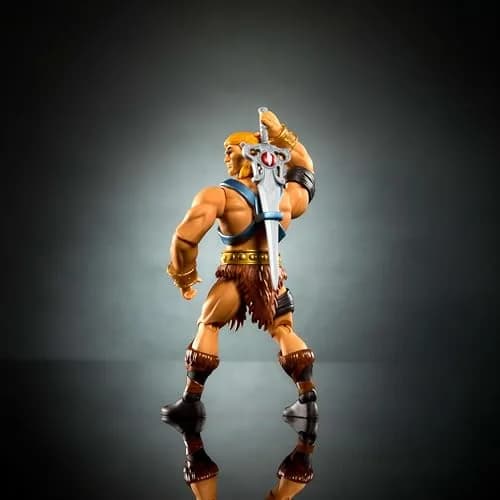 Masters of The Universe x ThunderCats 5.5 Inch Action Figure | Nostalgic Crossover Toy with Removable Armor & Mini Comic thumbnail 4