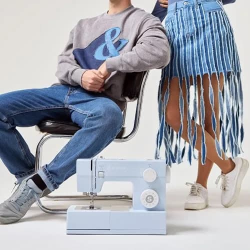 SINGER Heavy Duty 4423 Sewing Machine | 97 Stitch Applications, 50% More Power, Fast & Durable (120 chars) thumbnail 7
