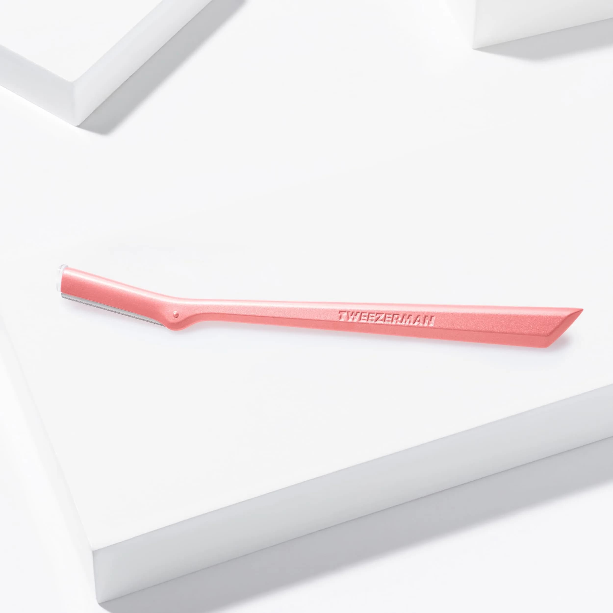 Tweezerman Tea Rose Stainless Steel Facial Razor with 3 Replacement Blades - view 4