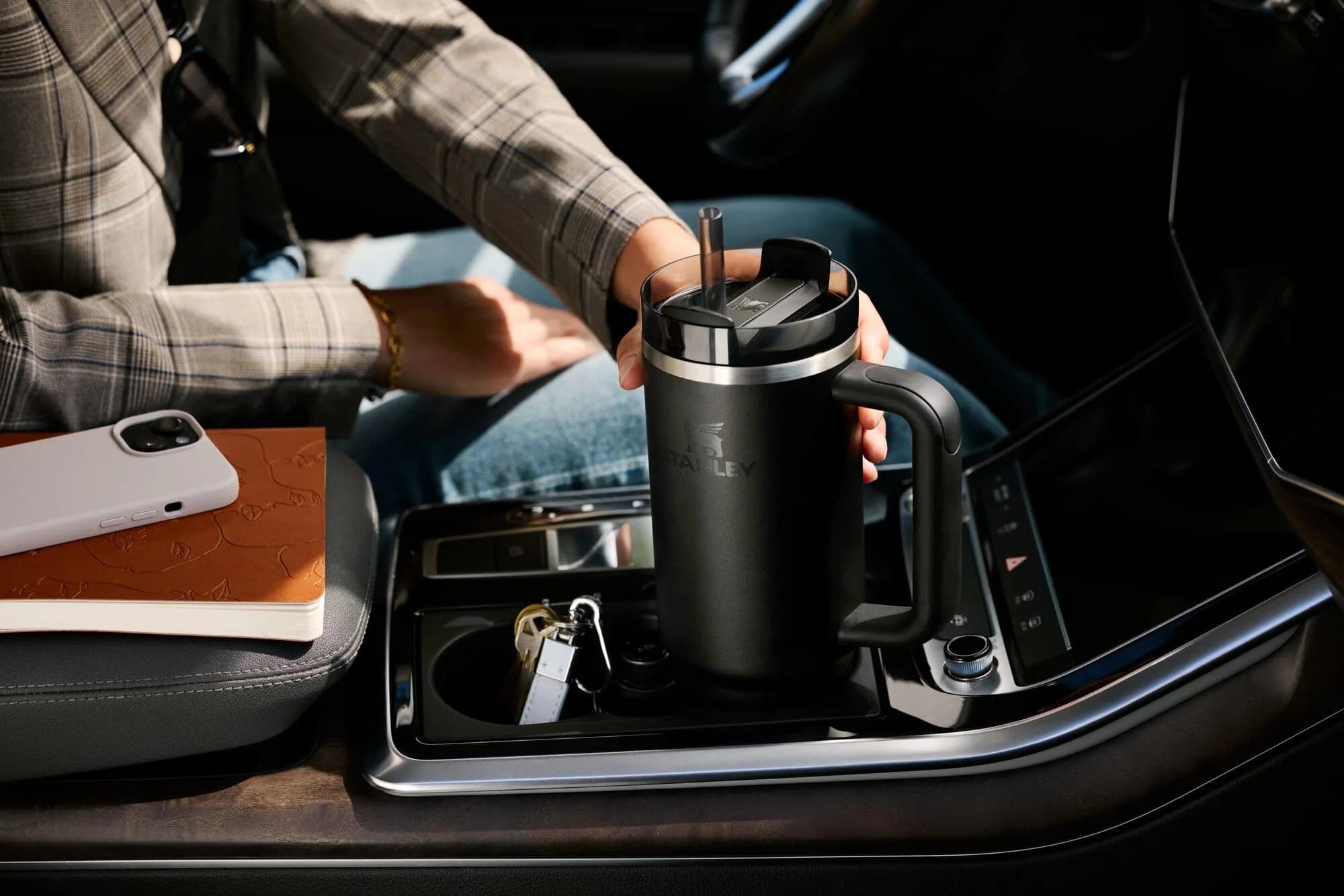 STANLEY Quencher H2.0 FlowState Tumbler, 14 oz (397 ml) Black 2.0 | Insulated Stainless Steel Travel Mug with Handle - view 9