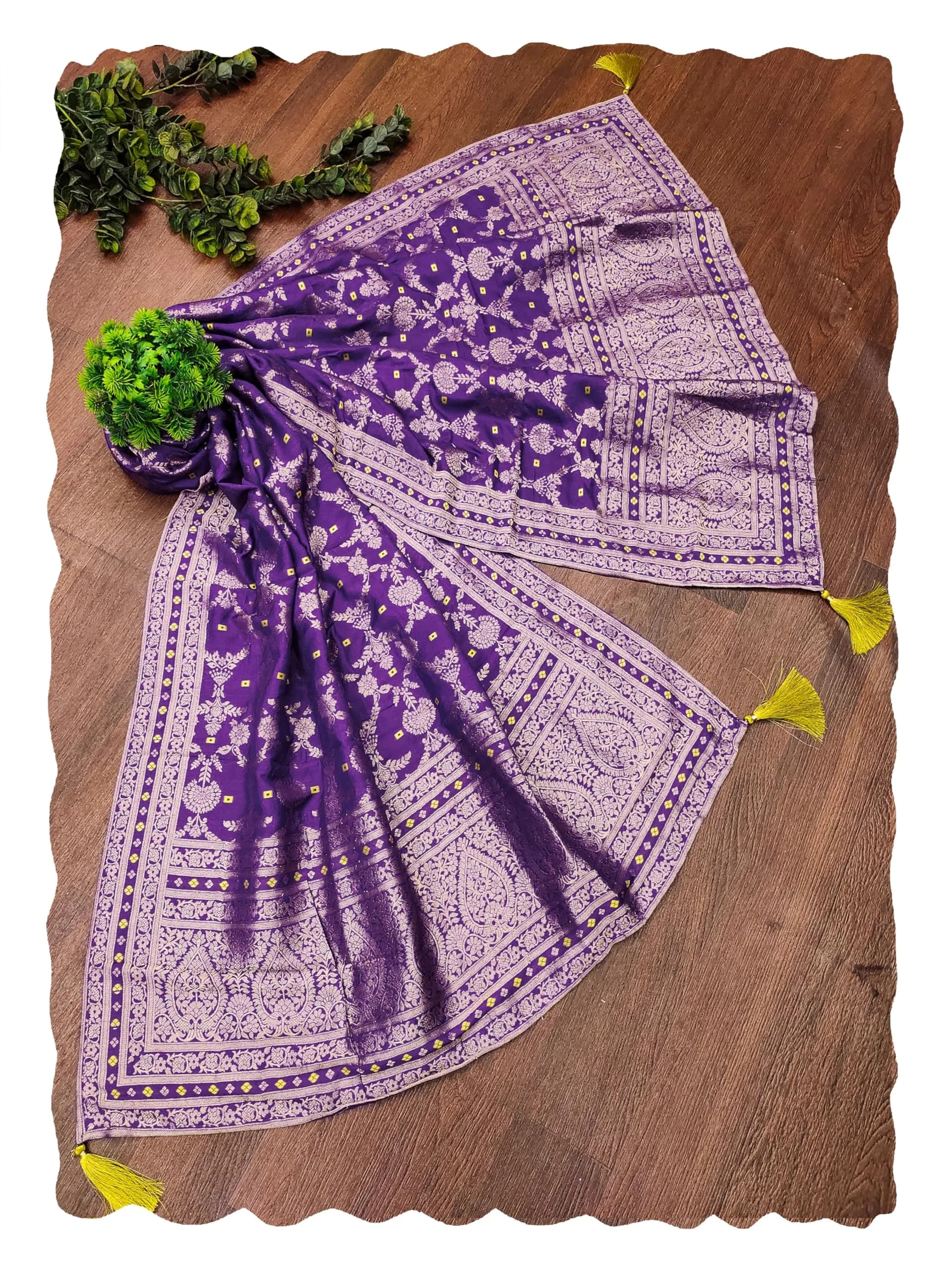 TRENDMALLS Women's Banarasi Silk Dupatta 2.25m Purple | Ethnic Floral Zari Weave — Purple