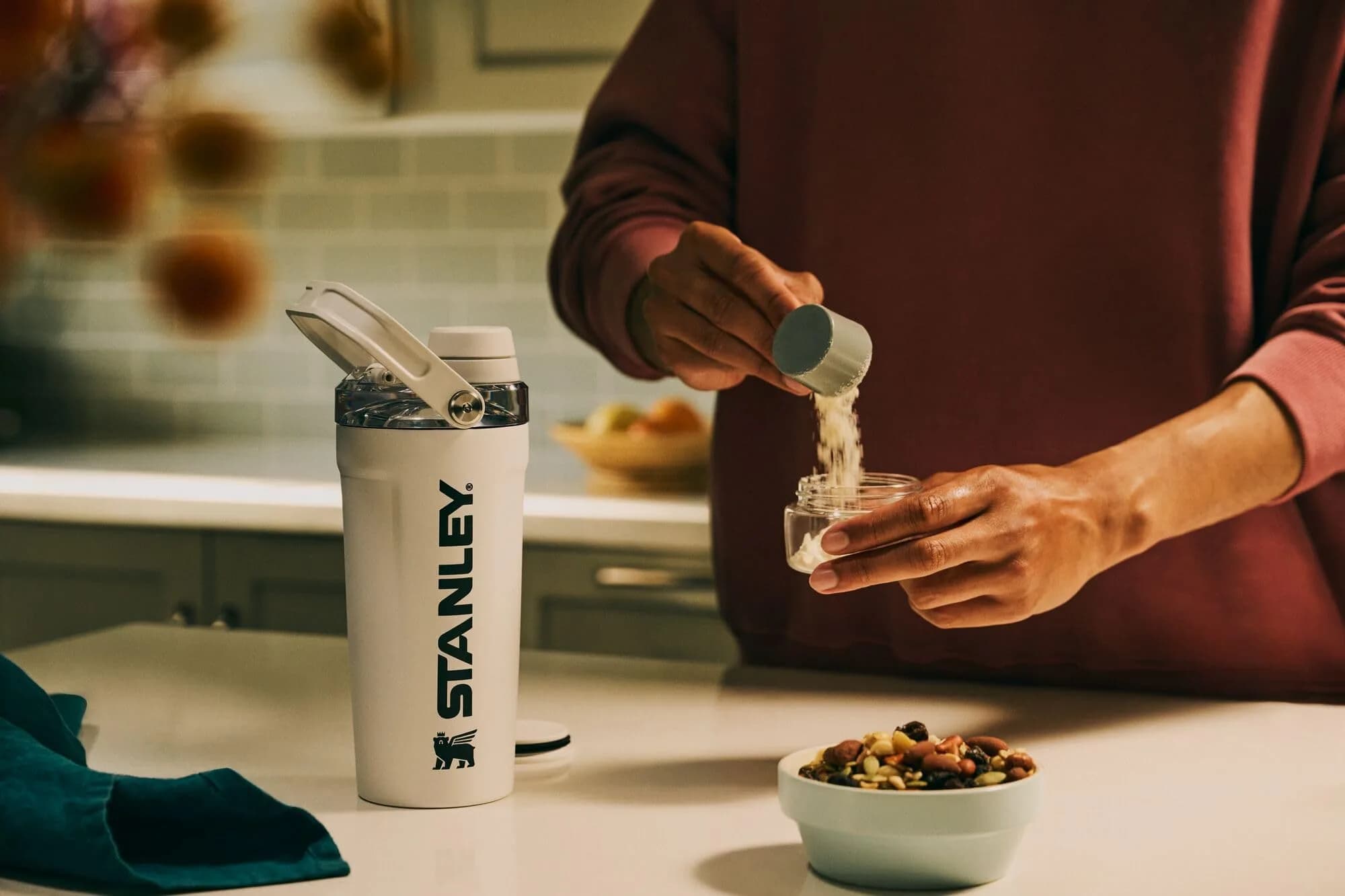 STANLEY Vitalize Shaker Bottle 567g (20 oz) | Leakproof Insulated Stainless Steel Shaker Cup with Base Storage and Fast Flow Lid | Protein Powder Mixer - view 6