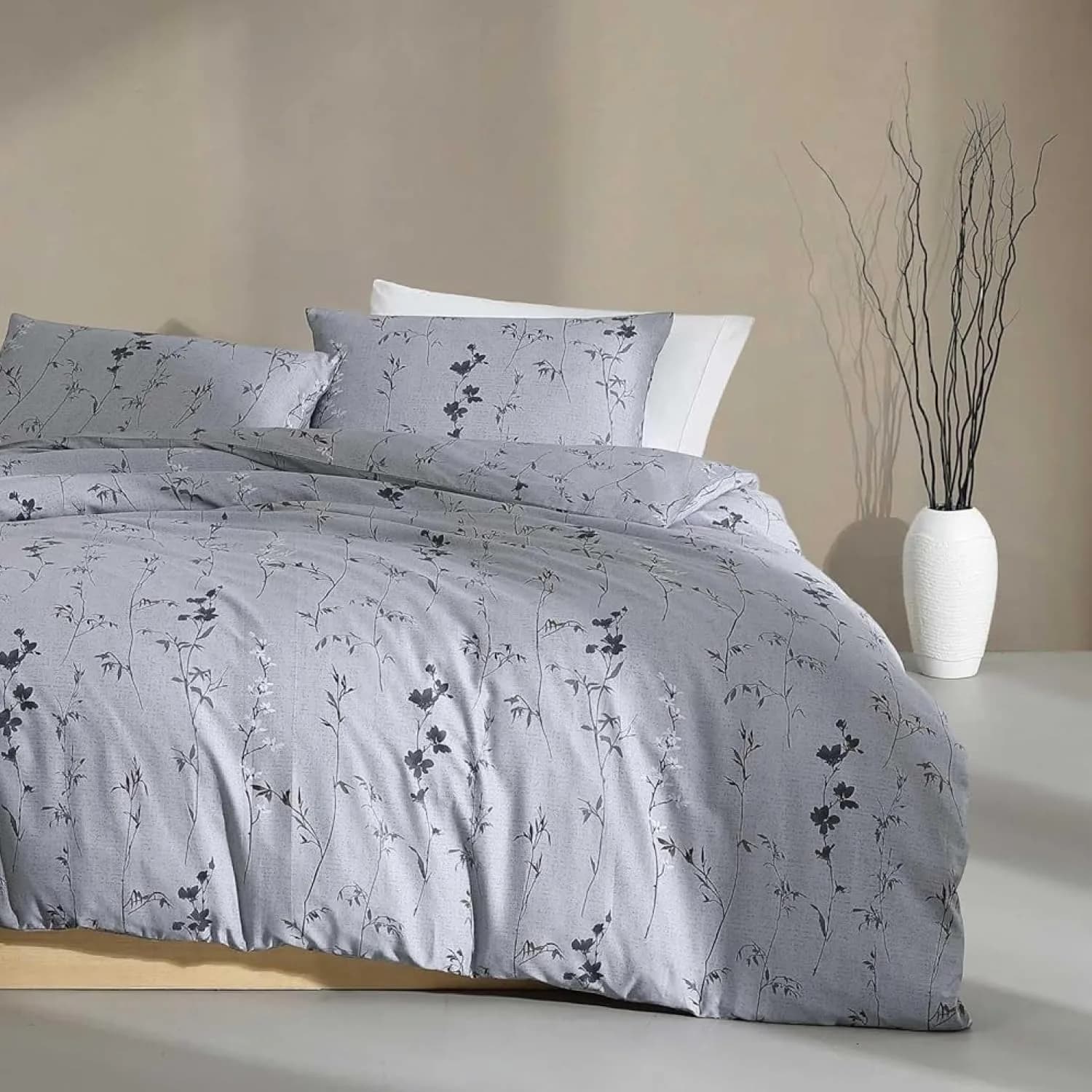 Calvin Klein Soft Queen Duvet Cover Set with Shams | 300TC Cotton Sateen, Floral Pattern, Button Closure (Queen, 88x92 in) — Wildflower Dusk