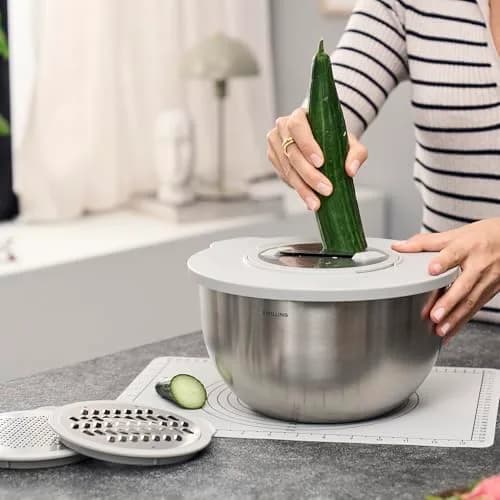 ZWILLING Fresh & Save Vacuum Stainless Steel Bowl Large 1.6 L (1.7 qt) | Airtight Food Storage Container for Meal Prep thumbnail 4