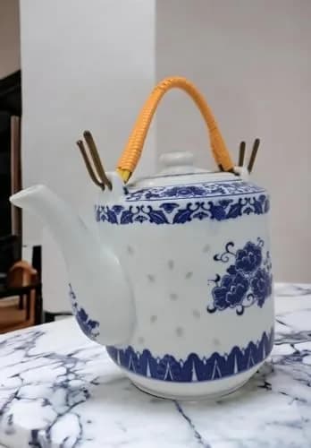 Festcool 64 oz Blue and White Porcelain Teapot | 6-Cup Tea Pot for Daily Use & Collection thumbnail 6