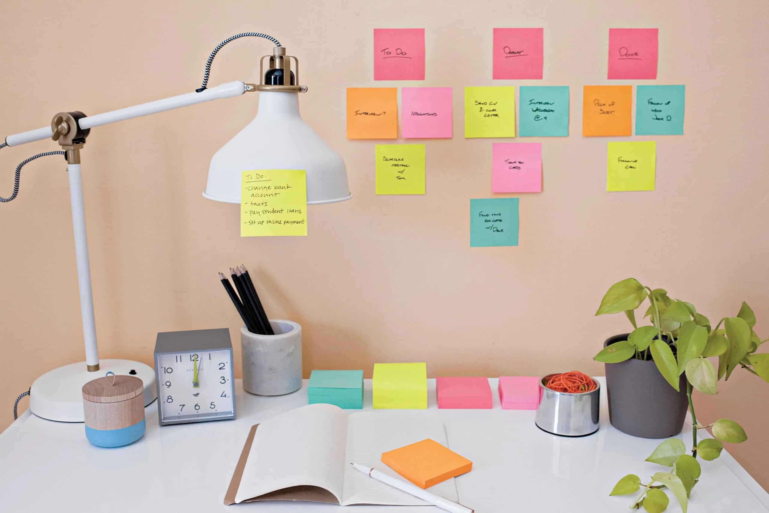 Post-it Super Sticky Notes (24 Pads, 70 Sheets Each) | Supernova Neons Collection - view 4
