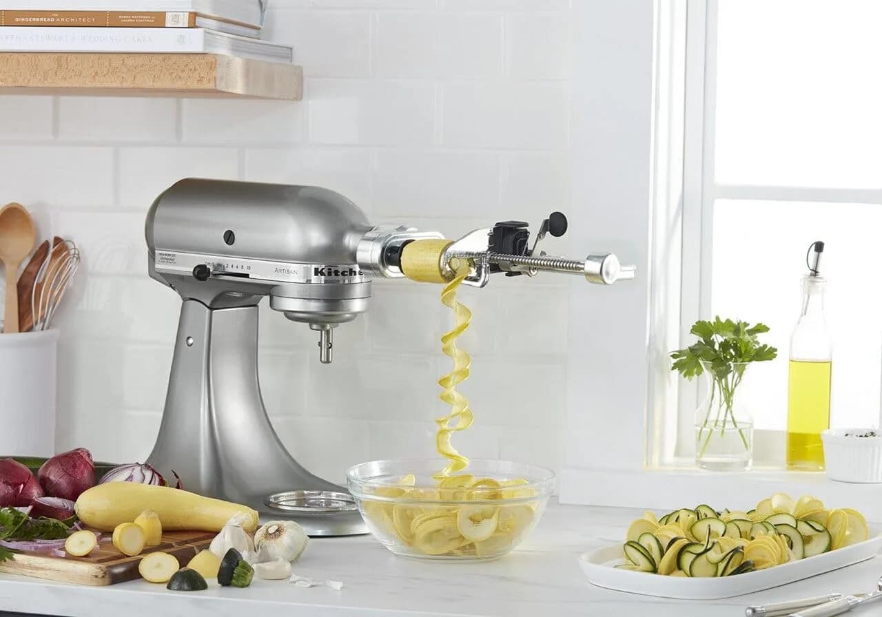 KitchenAid KSM1APC Fruit and Vegetable Spiralizer Attachment with 5 Blades, 2.0 kg (4.4 lb) | Premium Metal Construction for Stand Mixers - view 7