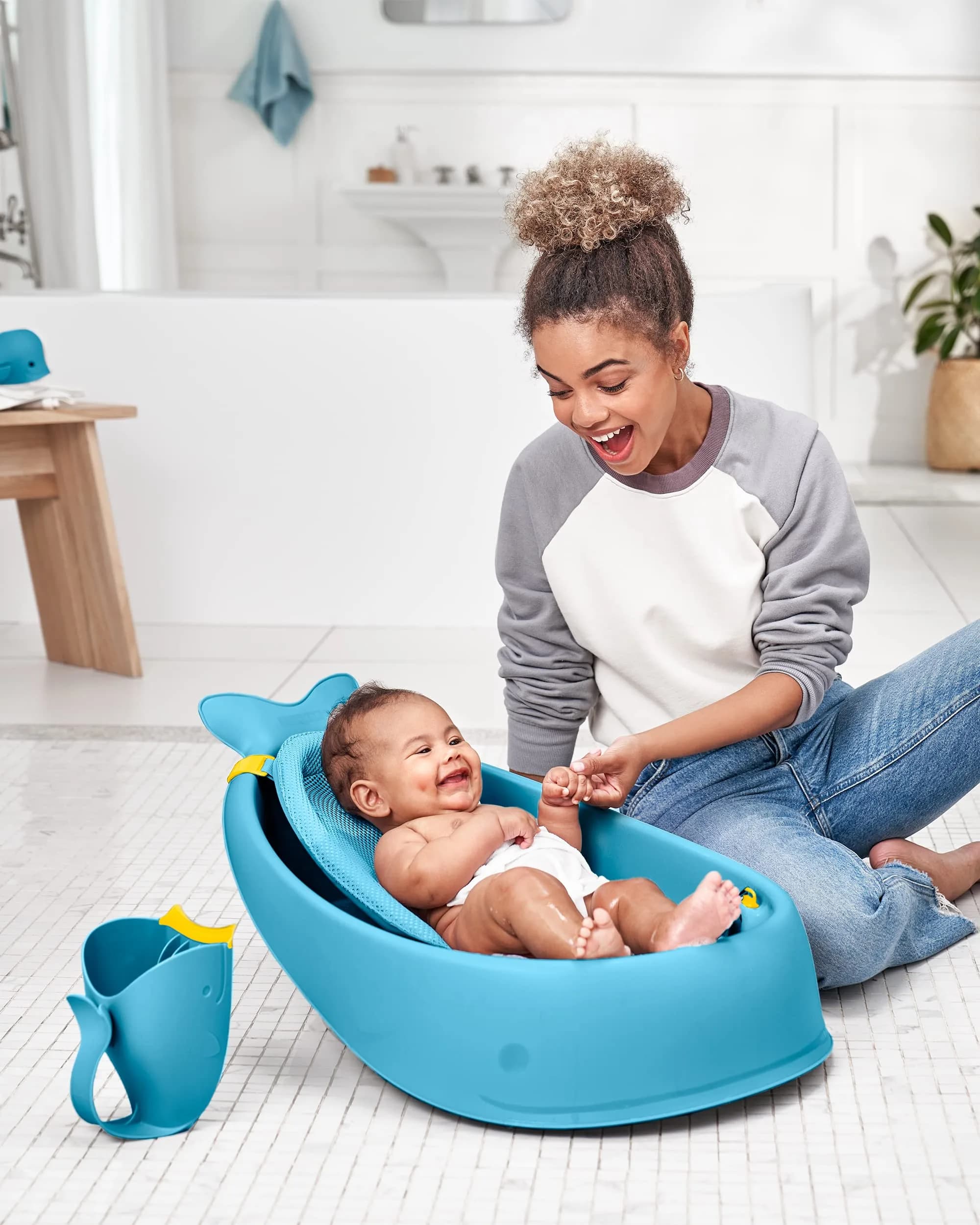 Skip Hop MOBY Tear-Free Bath Rinse Cup Grey 710ml (24 fl oz) | Patented Waterfall Design - view 5