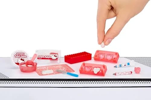 MGA's Miniverse Make It Mini Hello Kitty and Friends Series 3 Mini Collectibles 9.6cm (3.81 inches) | Sanrio Retro Stationery Replicas thumbnail 2