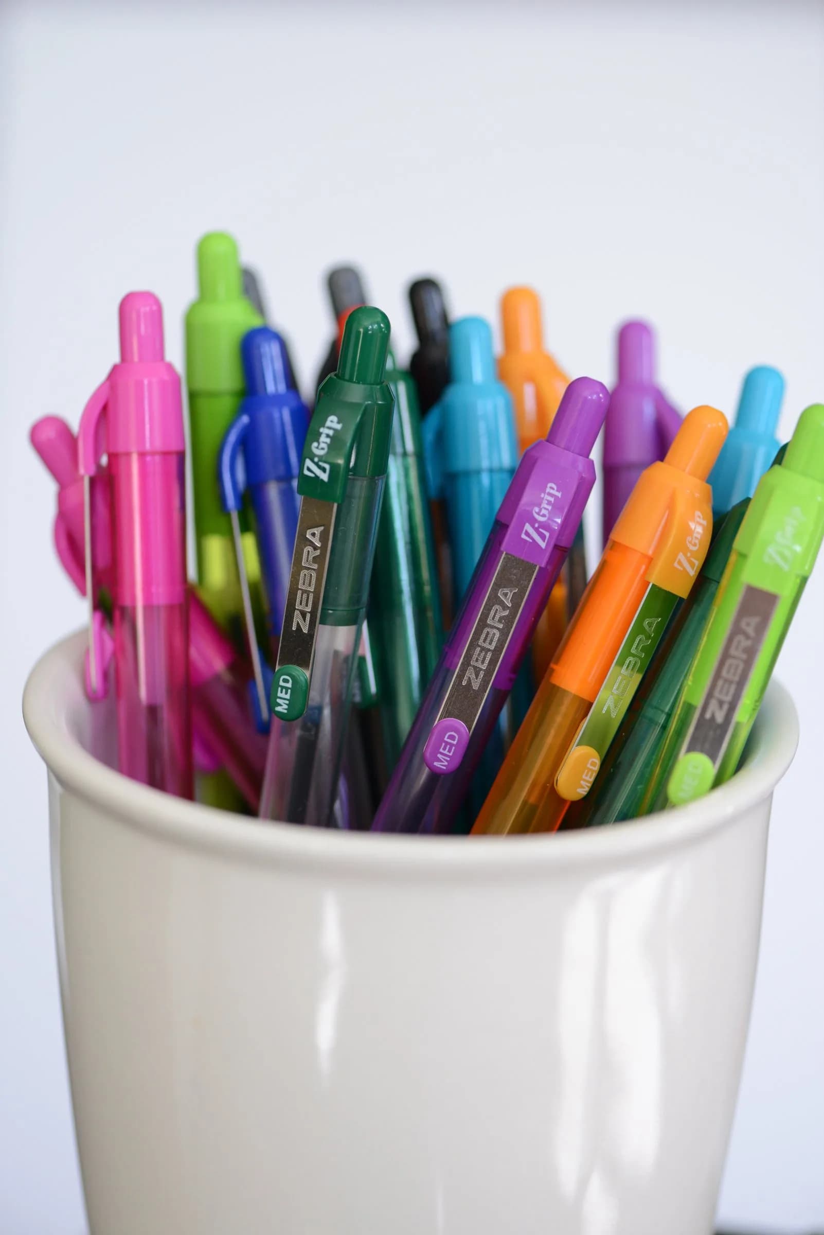 Zebra Pen Z-Grip Retractable Ballpoint Pen, Medium Point, 1.0mm | Smooth Ink Flow - view 2