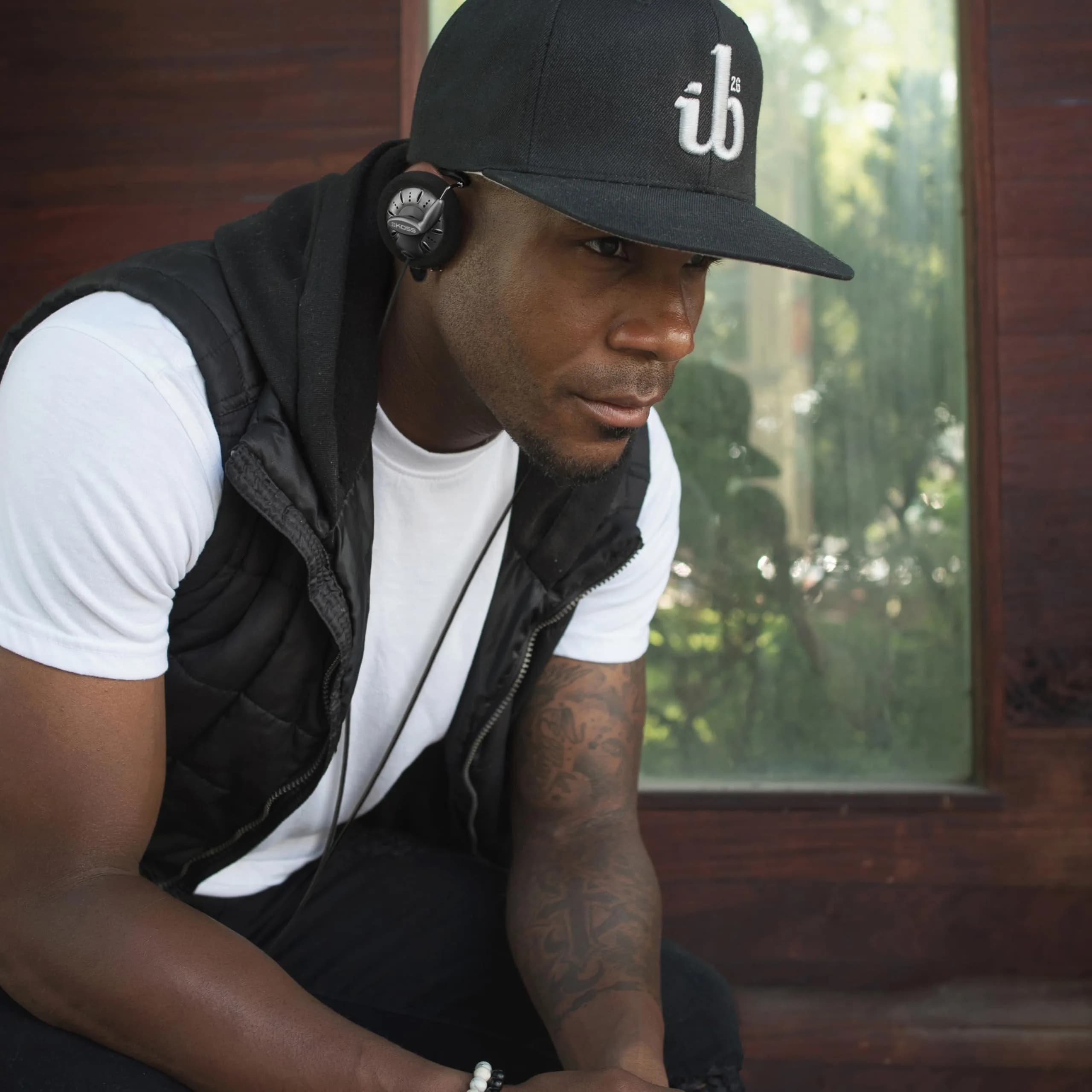 Koss KSC75 Portable On-Ear Clip Headphones, Grey | High-Fidelity Audio with Titanium Drivers - view 4