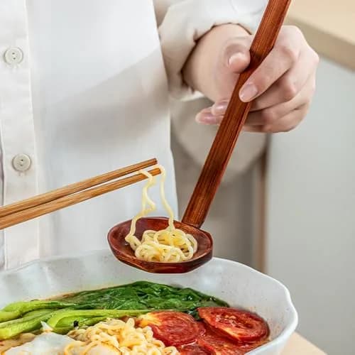 Auswalar Japanese Soup Spoons Wooden Ramen Spoons with Long Handle, 21cm (8.27 in) - Set of 4 thumbnail 3