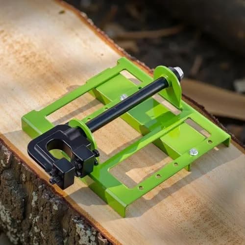 VEVOR Chainsaw Mill 1.5 kg (3.3 lb) | Adjustable 2-6 inch Width Vertical Lumber Cutting Guide thumbnail 8
