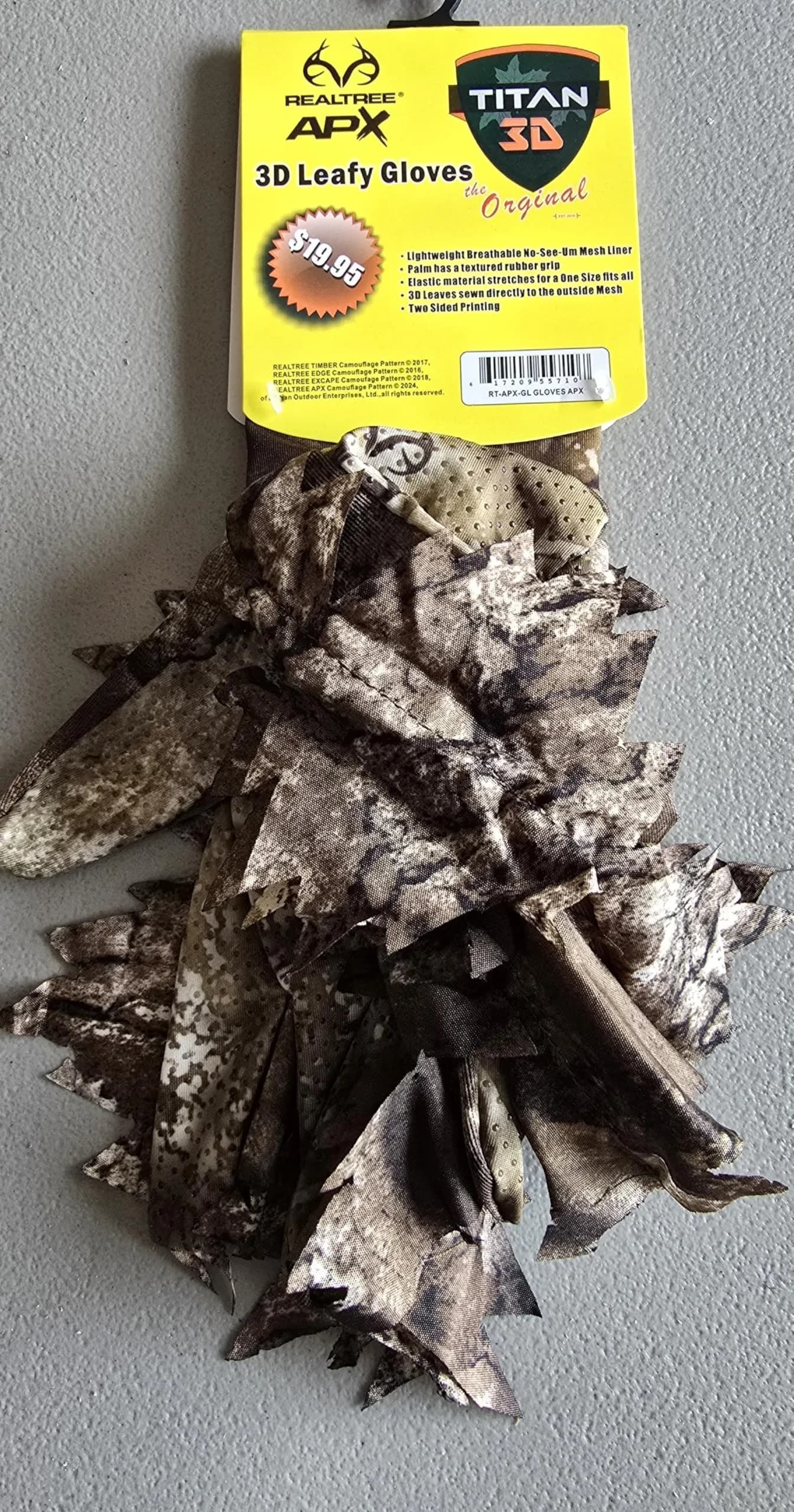 Titan 3D Leafy Gloves Realtime Camouflage | Lightweight, No-Snag, Dynamic Wind Sway (70-120 chars) — Realtree APX