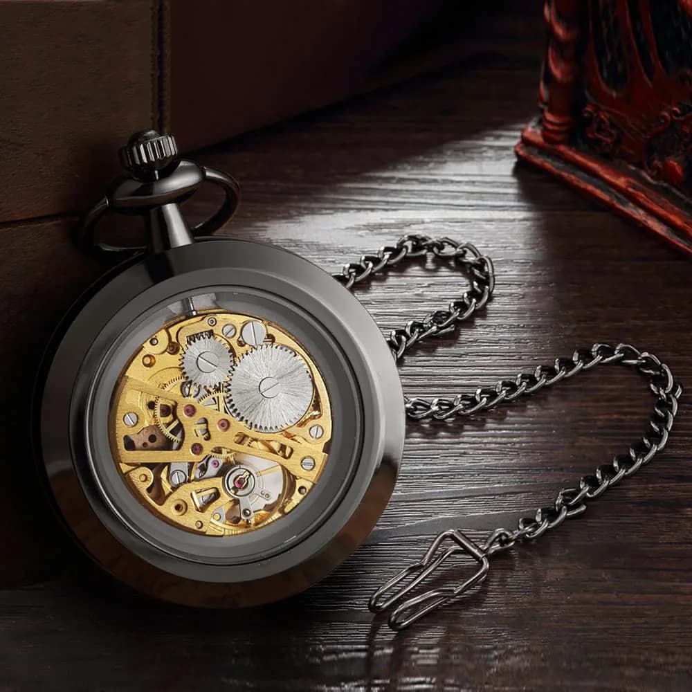 VIGOROSO Black Vintage Mechanical Pocket Watch with Chain | 4.3 cm Case | Roman Numeral Dial - view 3