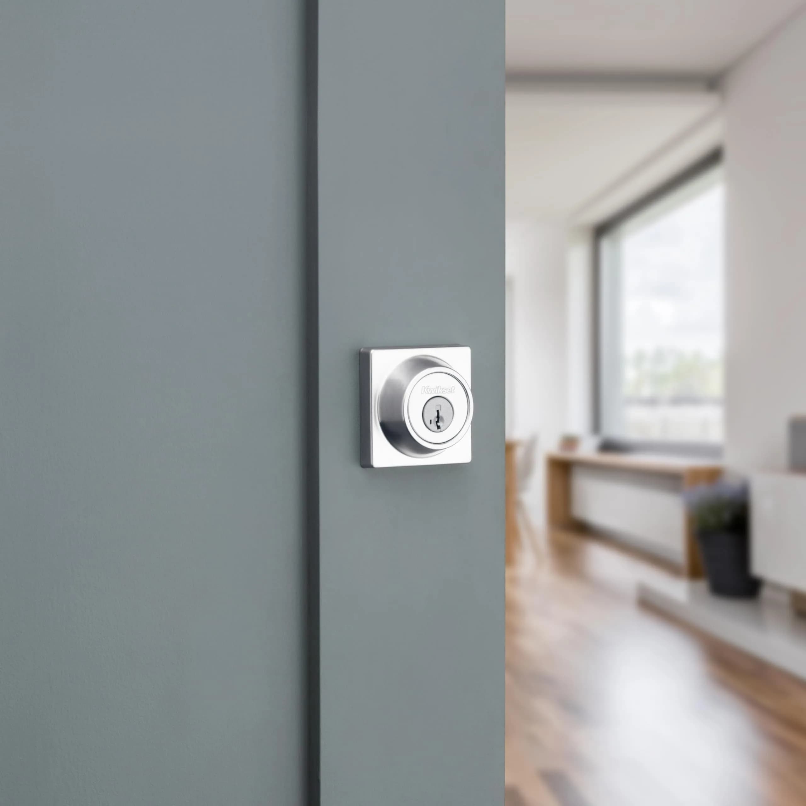 Kwikset 660 Series Entry Handleset with SmartKey Deadbolt, Satin Chrome, Fits 1-3/8" to 1-3/4" Doors - view 2