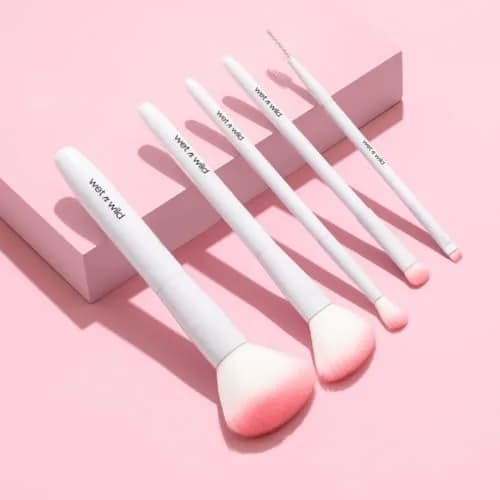 wet n wild Large Eyeshadow Brush for Precision Blending, Pack of 2 thumbnail 4