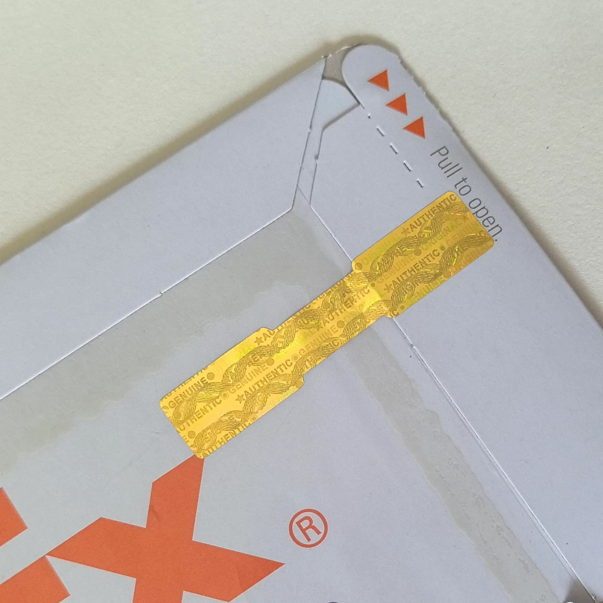 TLK&FBB Roll Gold Hologram Tamper Proof Stickers with Sequential Serial Numbering (2cm x 1cm) - view 3