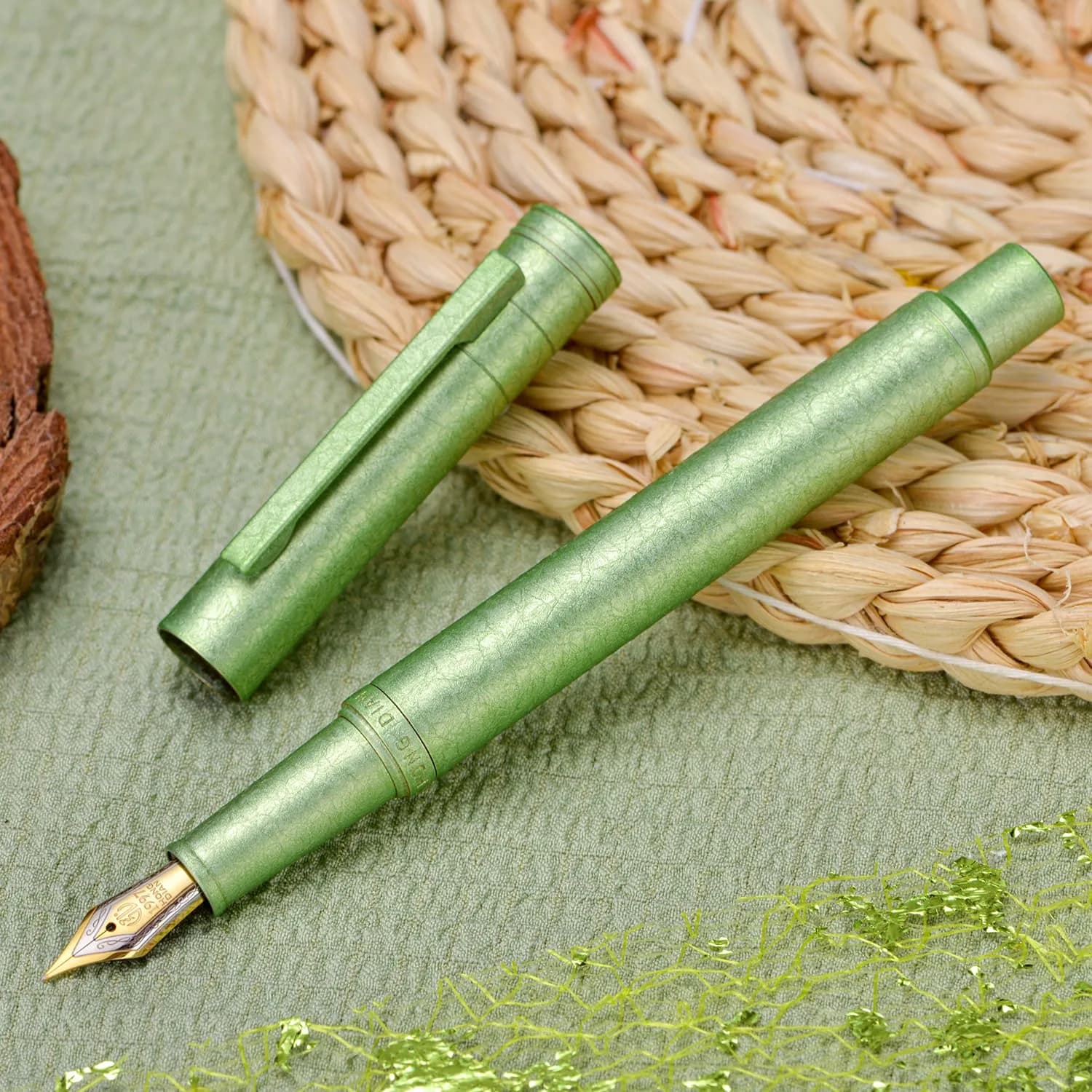 Asvine Hongdian 1851 Forest Fountain Pen Applegreen Ice Flowers Fine Nib 13.8cm (5.43in) | Classic Design with Converter and Metal Pen Case - view 5