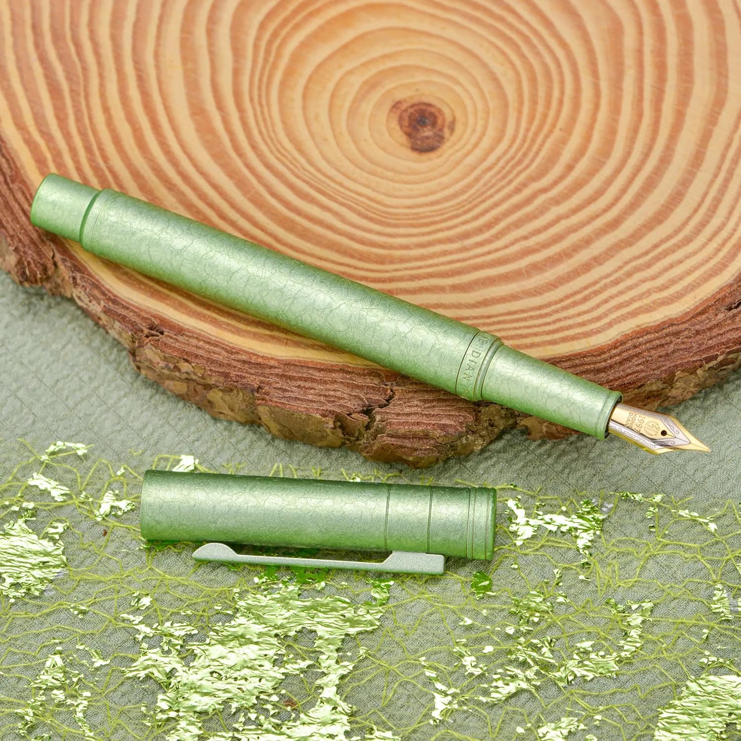 Asvine Hongdian 1851 Forest Fountain Pen Applegreen Ice Flowers Fine Nib 13.8cm (5.43in) | Classic Design with Converter and Metal Pen Case - view 8