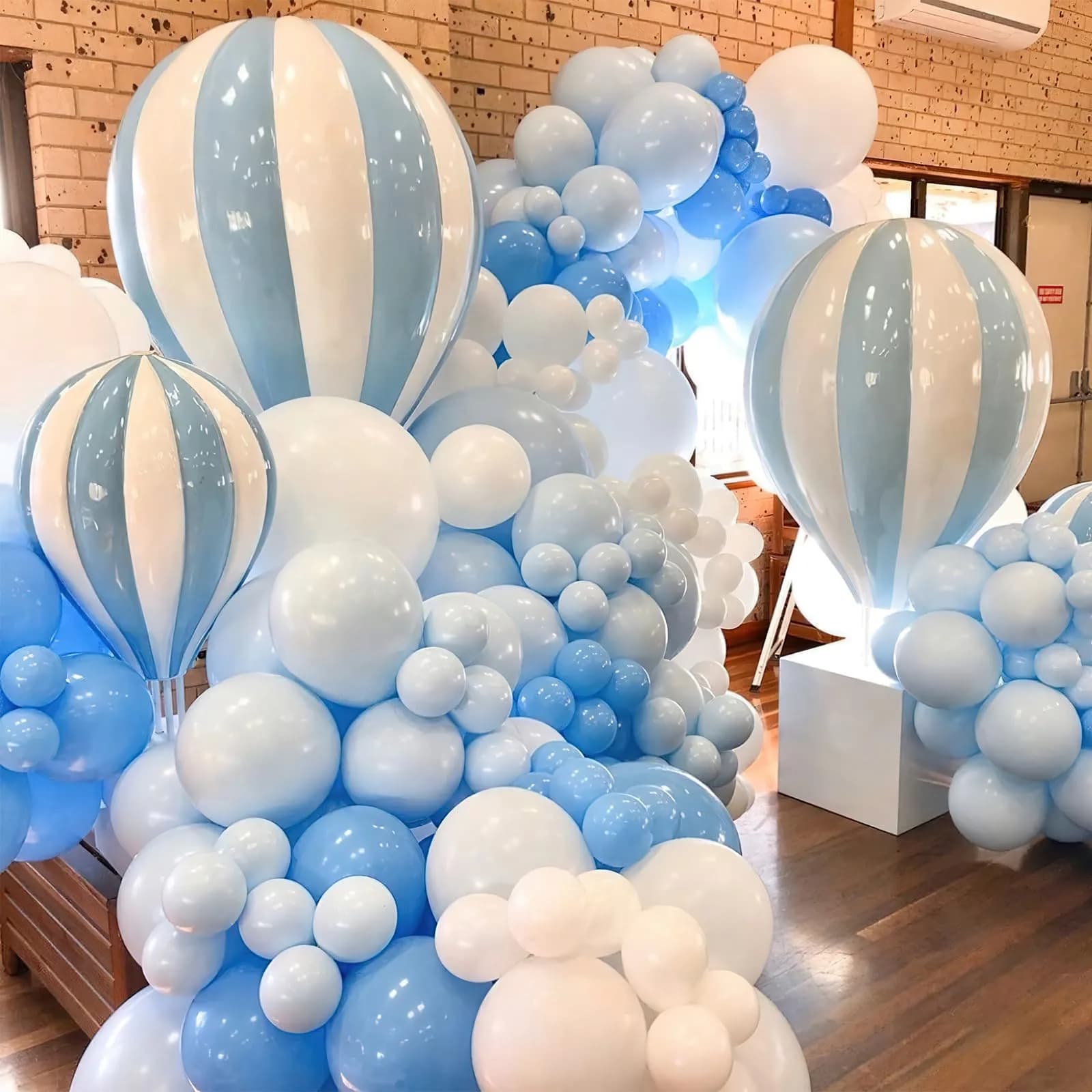 PartyWoo Light Blue Balloons 100pcs Assorted Sizes (18, 12, 10, 5 Inch) | Pastel Sky Aqua Blue Balloon Arch Kit Garland for Birthday, Baby Shower, Graduation Party Decorations - view 6