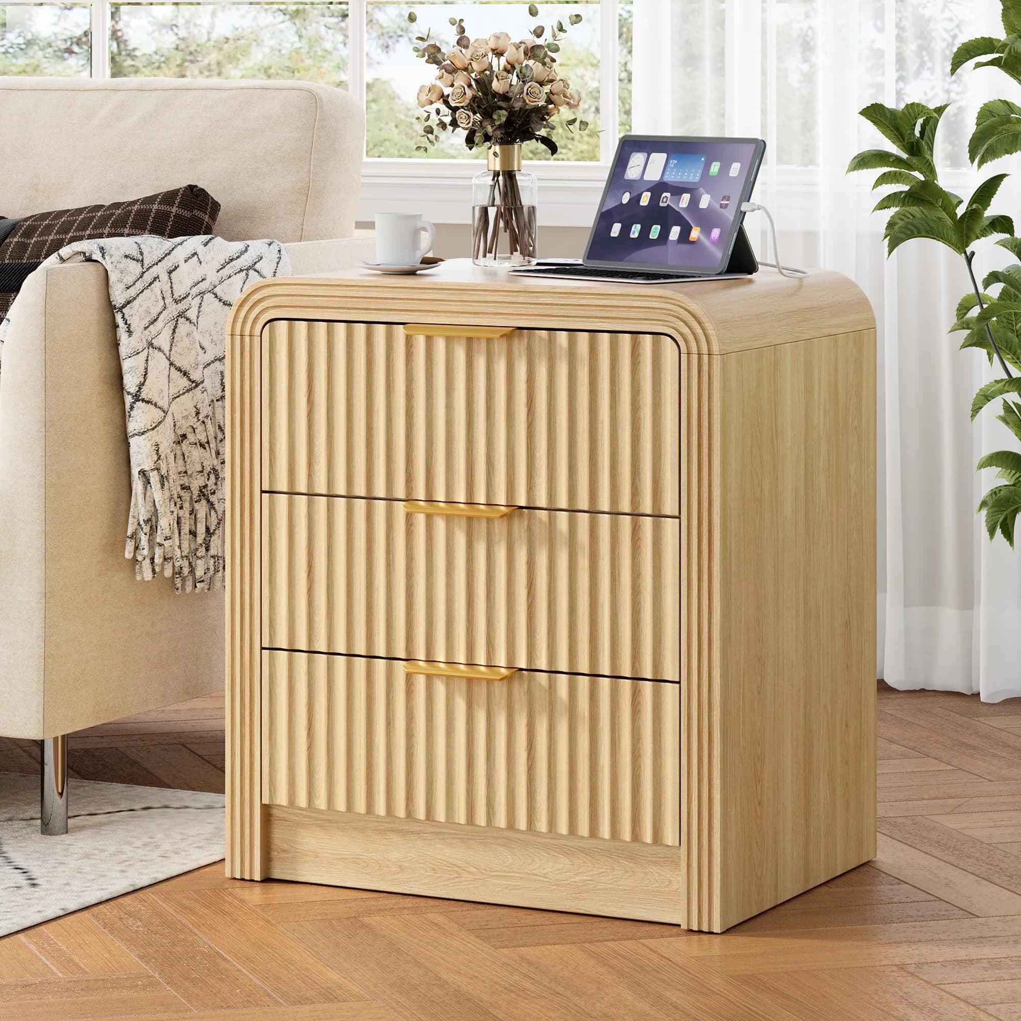 Decofy Fluted 3-Drawer Nightstand with Charging Station, Natural Oak | Modern Bedroom Side Table with USB Ports