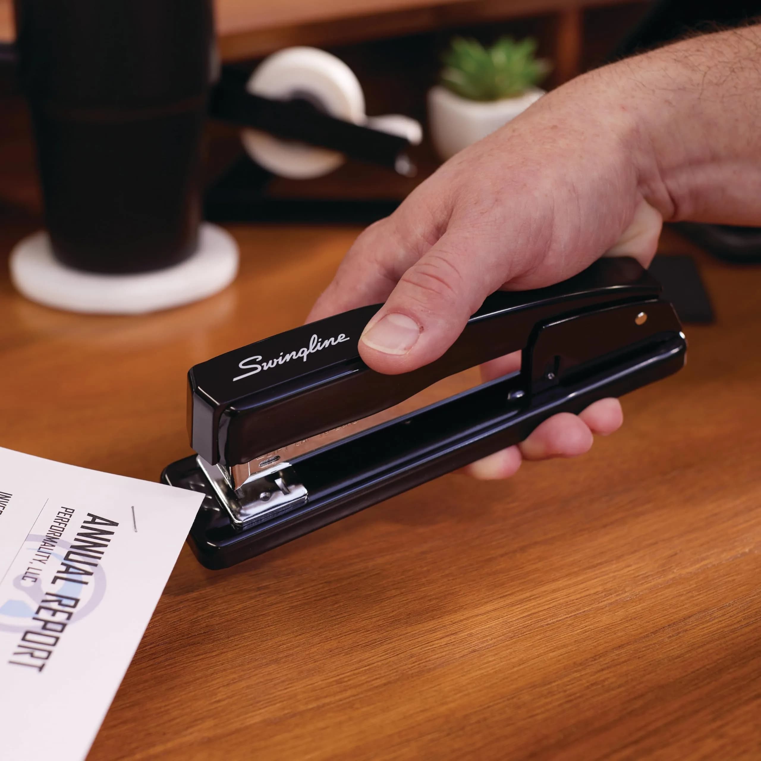 Swingline Black 12 Pack Desktop Stapler | Jam-Free Metal Construction for Office & School - view 6