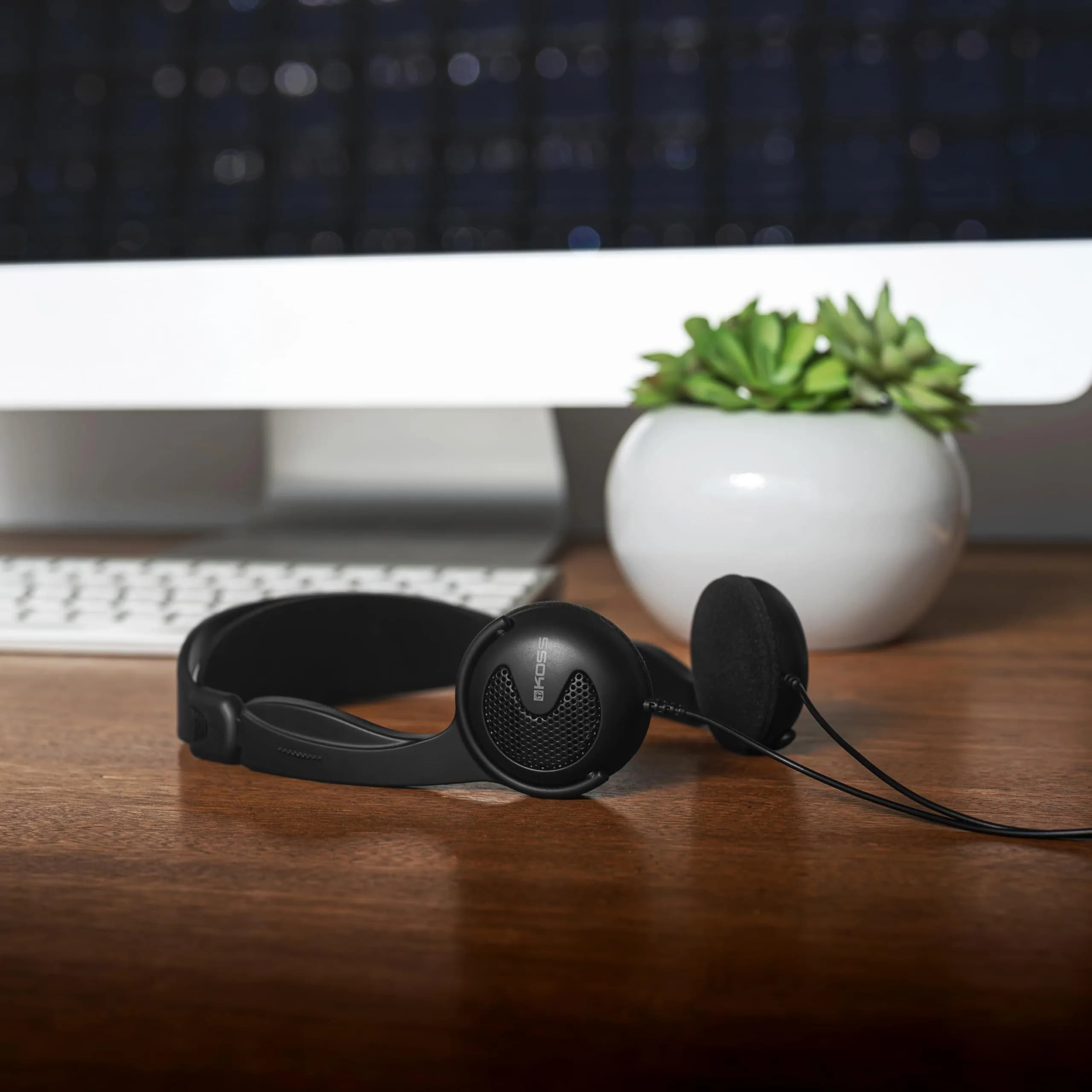 Koss KTXPro1 On-Ear Headphones Black | 60 Ohm Dynamic Drivers, 15-25kHz Frequency Response - view 7