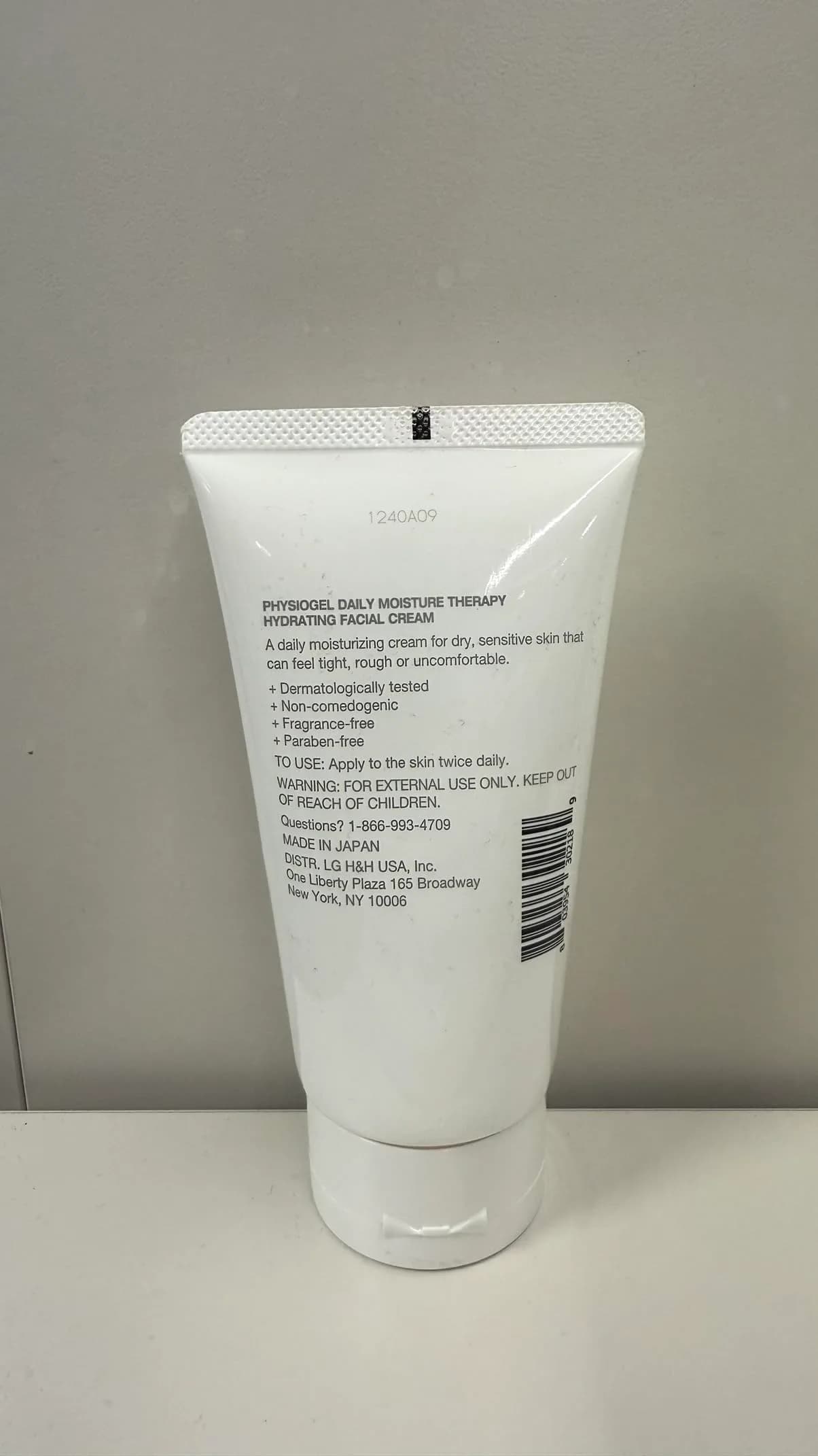PHYSIOGEL Daily Moisture Therapy Hydrating Facial Cream Pack of 2 | 150ml (5 Fl Oz) Lightweight Face Moisturizer for Dry & Sensitive Skin - view 3