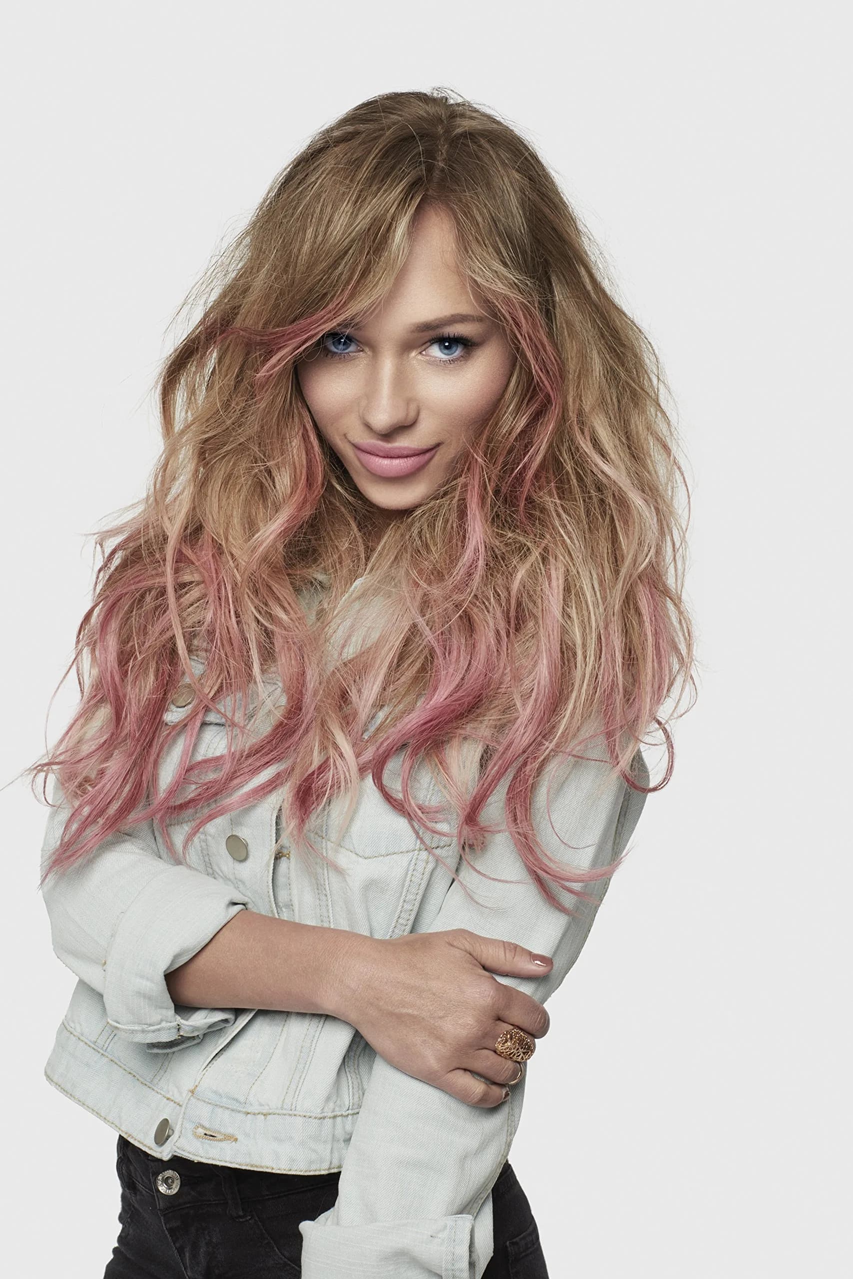 L'Oreal Paris Colorista Semi Permanent Soft Pink Hair Color - Pack of 2 for Bleached or Blonde Hair - view 4