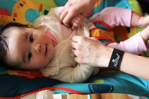NursElet Nursing Bracelet, Hands-Free Shirt Holder & Reminder, 2 Units (Sweet Dreams) | Patented USA-Made thumbnail 3