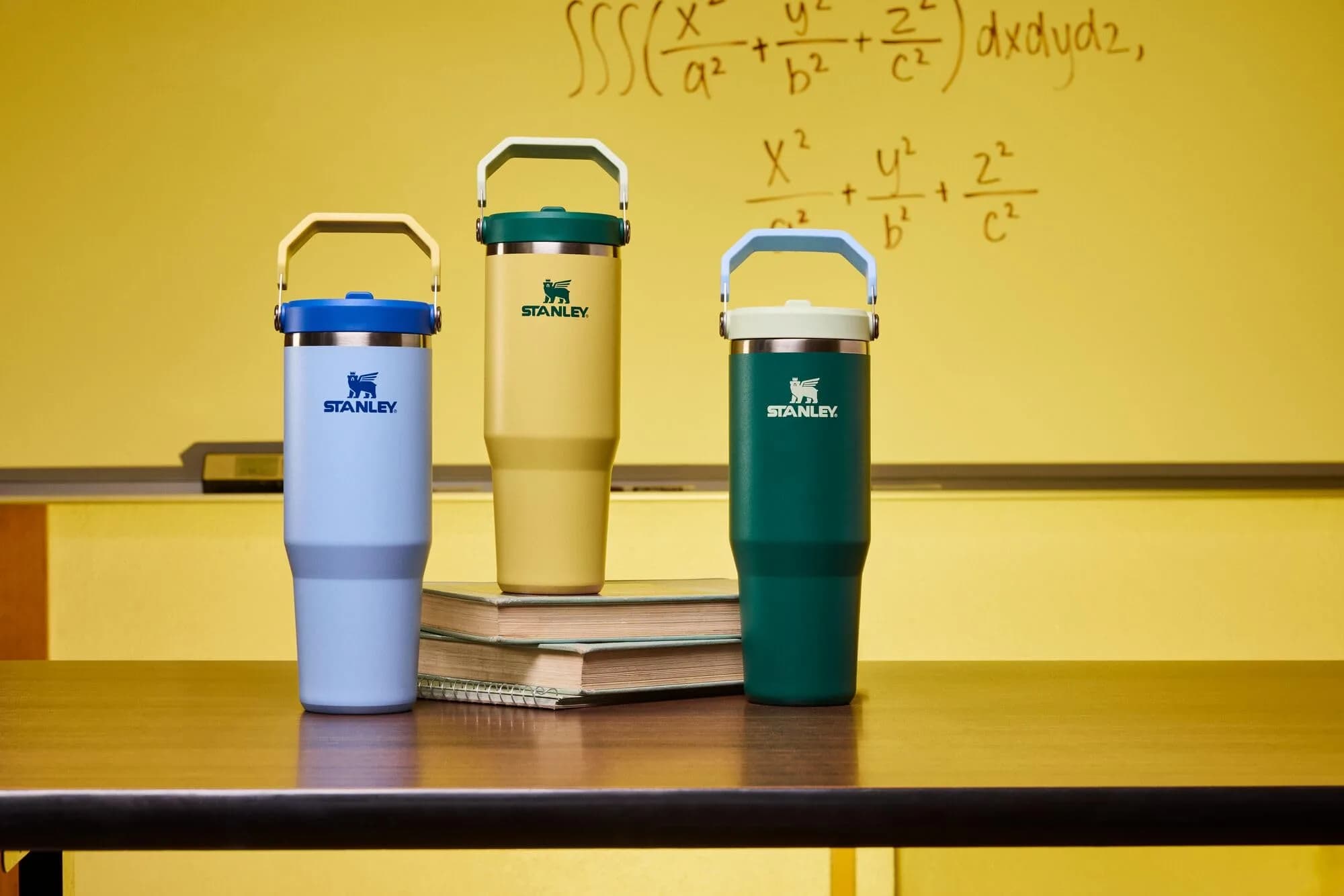 STANLEY IceFlow 2.0 Flip Straw Tumbler, 20 oz (590 ml) | Sip Faster, Spill Less - view 6
