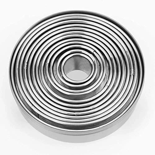 Bukuwa 12-Piece Round Cookie Cutter Set with Tin Box | Graduated Circle Pastry Cutters 2.6cm - 11.3cm thumbnail 2