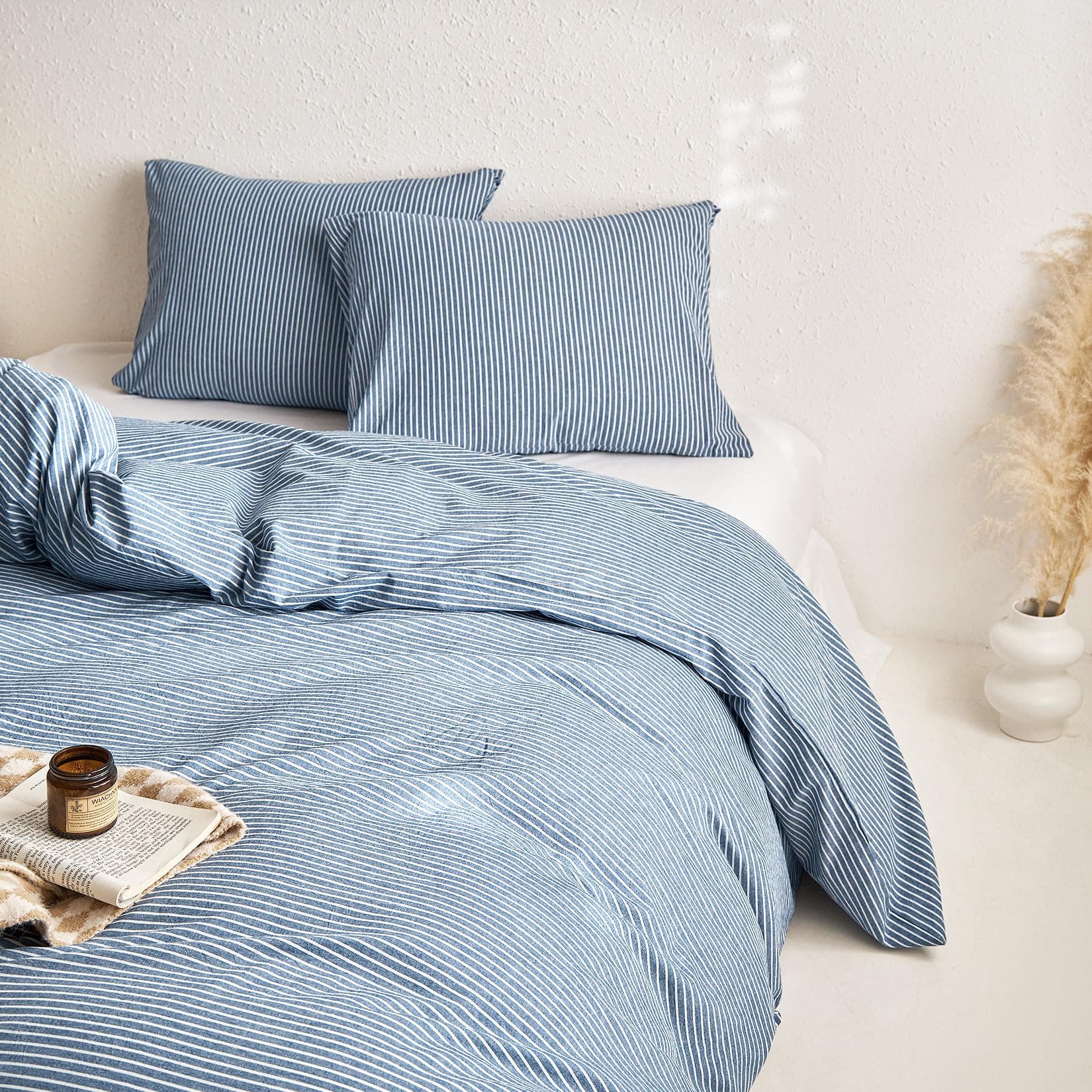 Wake In Cloud Striped Cotton Duvet Cover Set, Denim Blue, King | Classic Farmhouse Style with Corner Ties & Zipper Closure - view 4