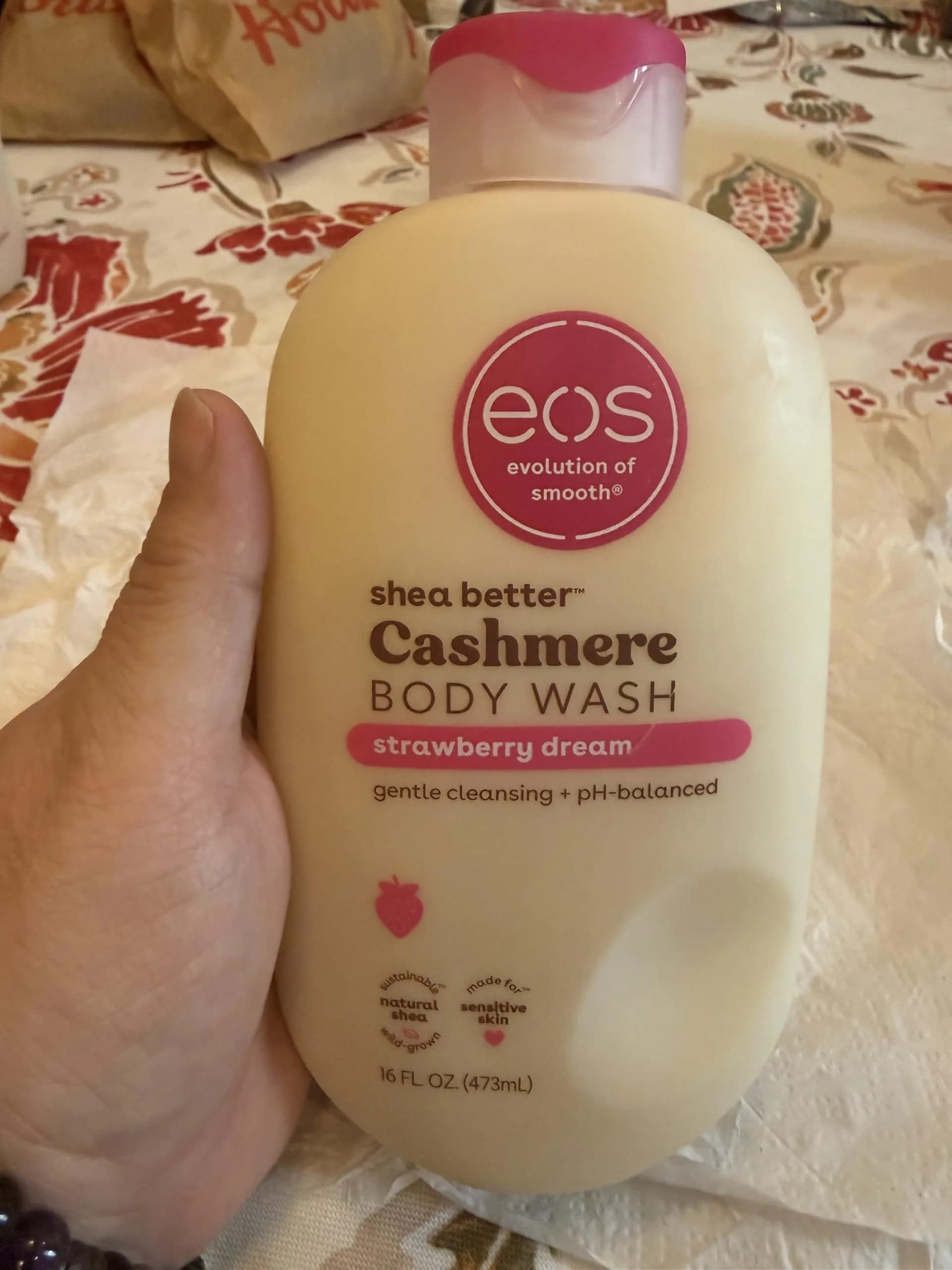 eos Strawberry Dreams Body Wash Creamy Gel Formula with Shea Butter, Glycerin, Vitamin E, pH Balanced, Sensitive Skin, Vegan, 475ml (16 fl oz) - main product image