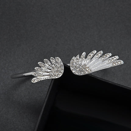 Maxbell Angel Wings Diamond Bracelet: Elegant, Protective Jewelry