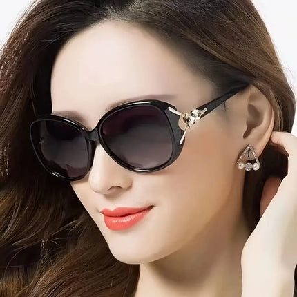 Maxbell Round Frame Fashion Sunglasses For Women - Elevate Your Style