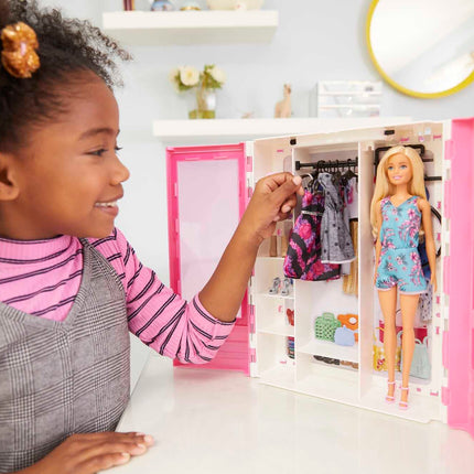 Barbie Fashionistas Ultimate Closet Portable Fashion Toy with Doll, Clothing, Accessories and Hangers, Gift for 3 to 8 Year Olds