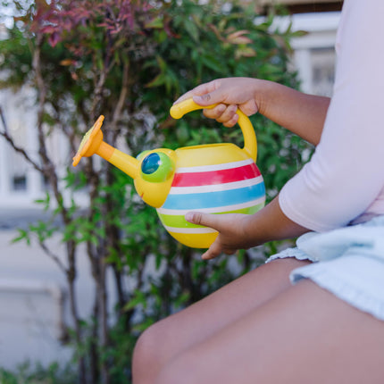 Melissa & Doug Sunny Patch Giddy Buggy Watering Can With Flower-Shaped Spout - Kid-Friendly Garden-Themed Pretend Play Watering Can For Kids