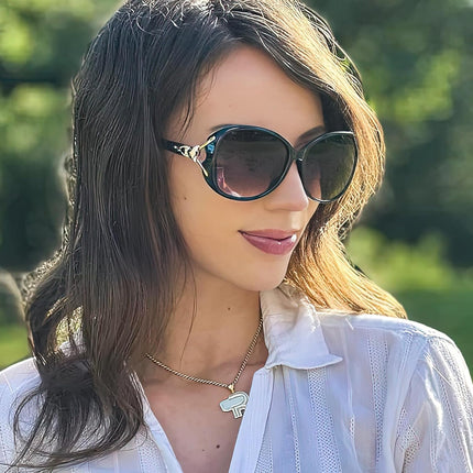 Maxbell Round Frame Fashion Sunglasses For Women - Elevate Your Style