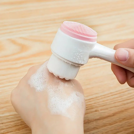 Use of Deep Cleansing 3D Silicone Facial Brush