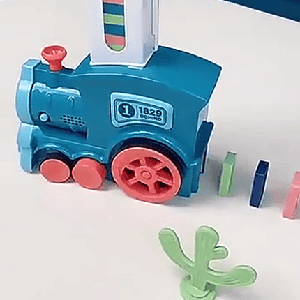 Automatic Domino Train Set Moving on wheels
