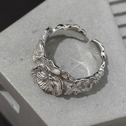 Maxbell Retro Gardenia Ring for Women - Luxurious, Adjustable Index Finger Ring in Niche Design