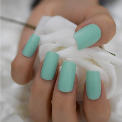 Maxbell Solid Color False Nails: Chic and Easy Nail Fashion for Women and Girls