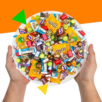 Halloween Candy Assortment - Popular Brands Chocolate Candy Variety Pack (4 Pound Bag - Approx. 210 Count)